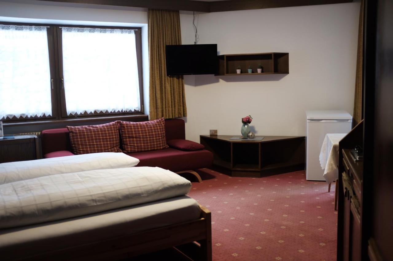Garni Trojer Hotell Campo Tures Eksteriør bilde