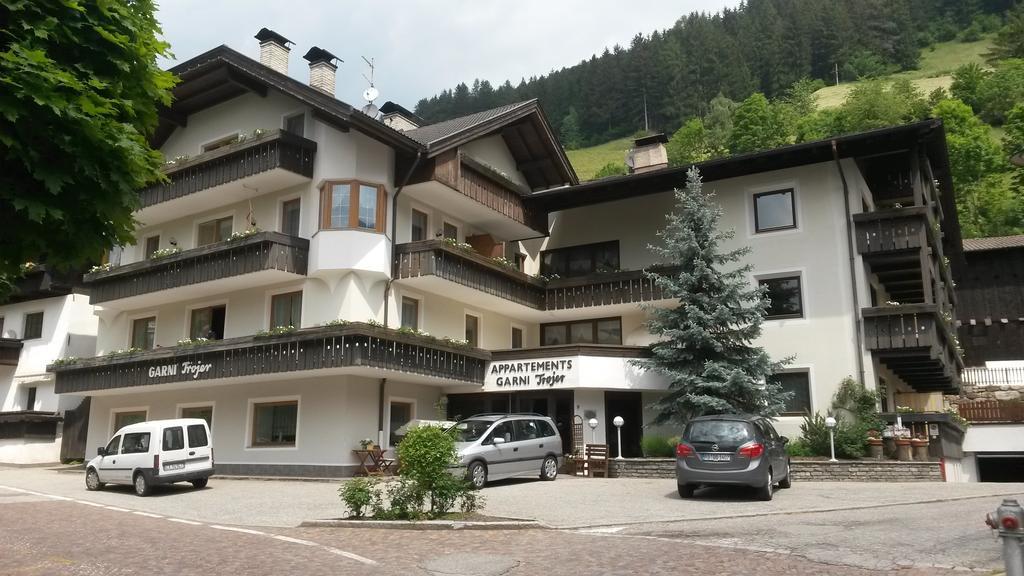Garni Trojer Hotell Campo Tures Eksteriør bilde